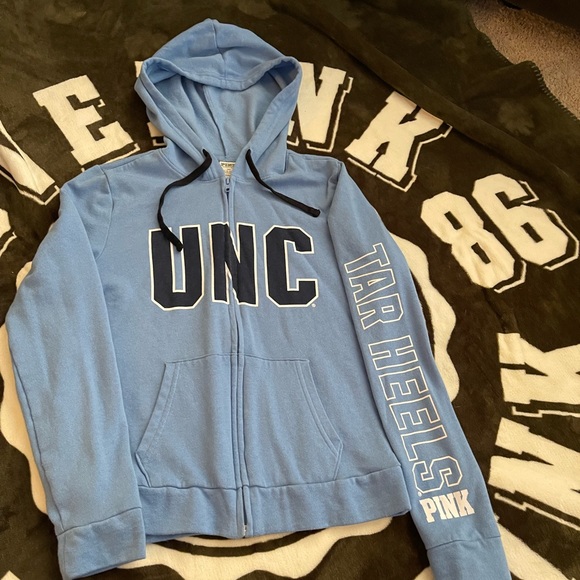 Pink Victoria Secret North Carolina Tar Heels Basketball Zip up Hooded Sweater🏀 - Picture 3 of 7